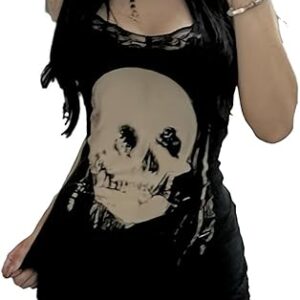 El vestido gótico de calaveras: elegancia oscura para tiempos excesivamente luminosos
